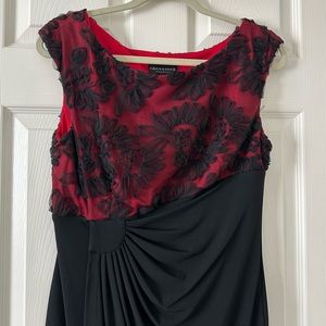 Super flattering sheath dress